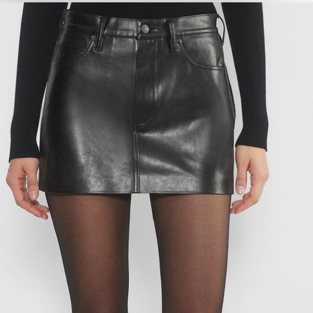 Aritzia Black '90s Ricci Skirt
